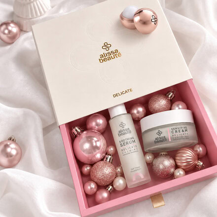 Dárkový set Delicate | Sensitive krém, Soothing sérum a balzám na rty