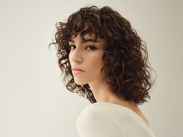 Jak na vlnité a kudrnaté vlasy | 7. 4. 2026